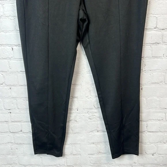 BloomChic Black High Waist Front Seam Leggings Plus Size 14/16 1X NWOT - Picture 4 of 5